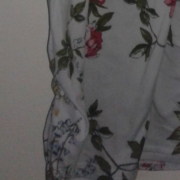 Tank tops - Picture 3 of 5